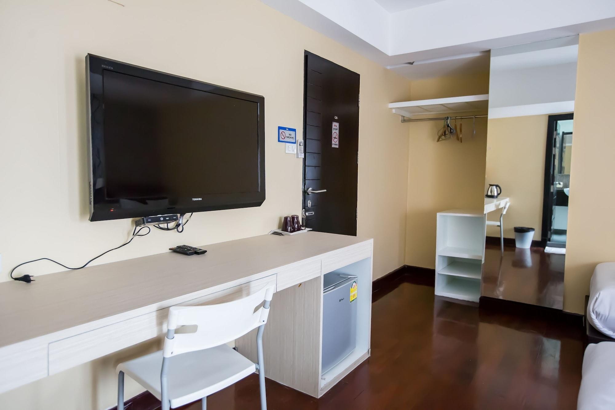 Snooze Hotel Thonglor Банкок Екстериор снимка