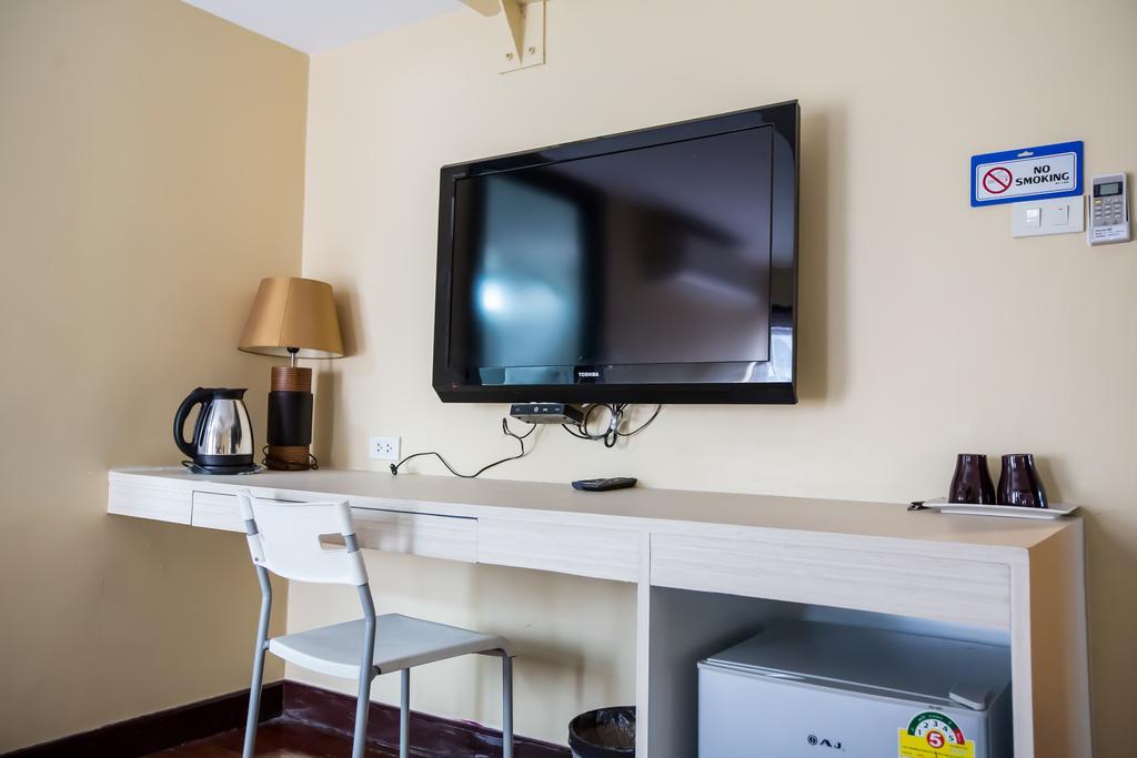 Snooze Hotel Thonglor Банкок Екстериор снимка