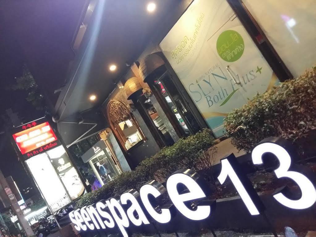 Snooze Hotel Thonglor Банкок Екстериор снимка