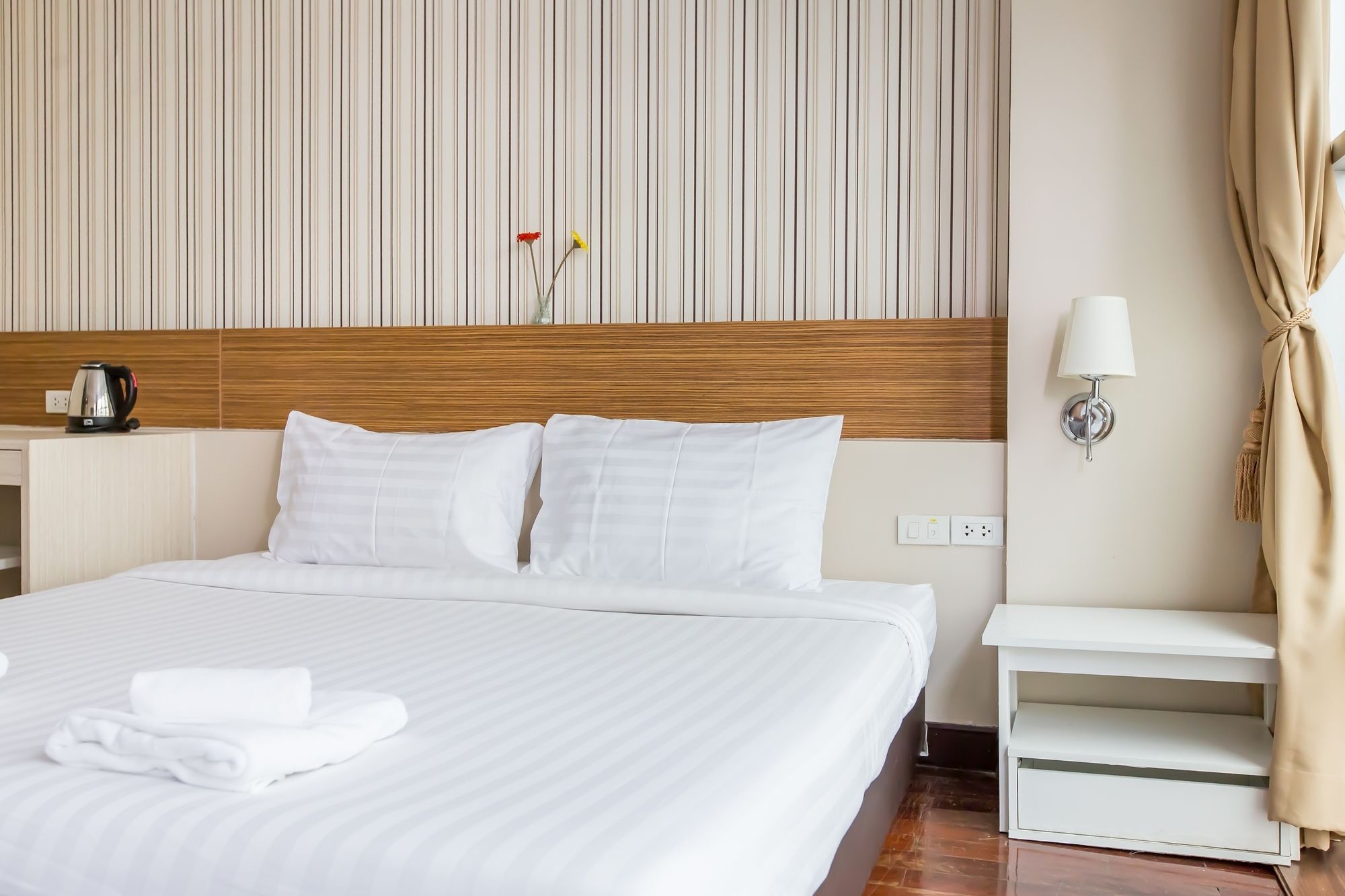 Snooze Hotel Thonglor Банкок Екстериор снимка